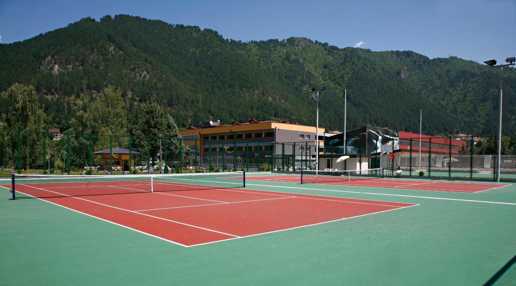 Garden City Hotel Konjic Exterior foto